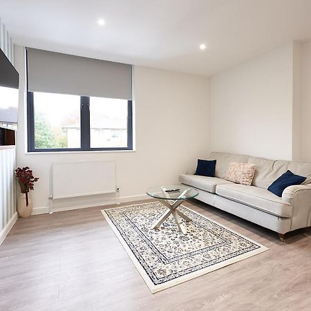 Luxustay Milburn House Milton Keynes Exterior foto
