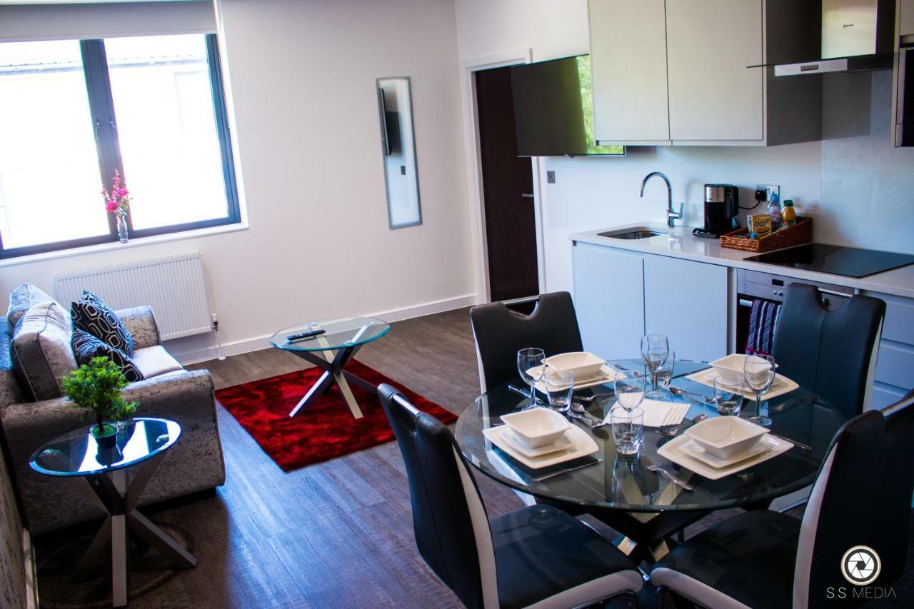 Luxustay Milburn House Milton Keynes Exterior foto